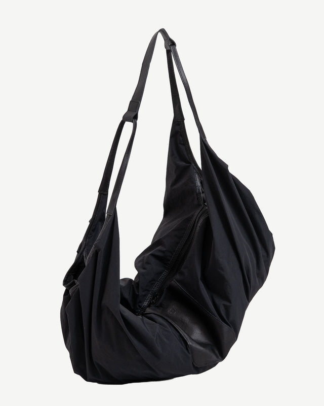 HAKAMA DRAPE SHOULDER